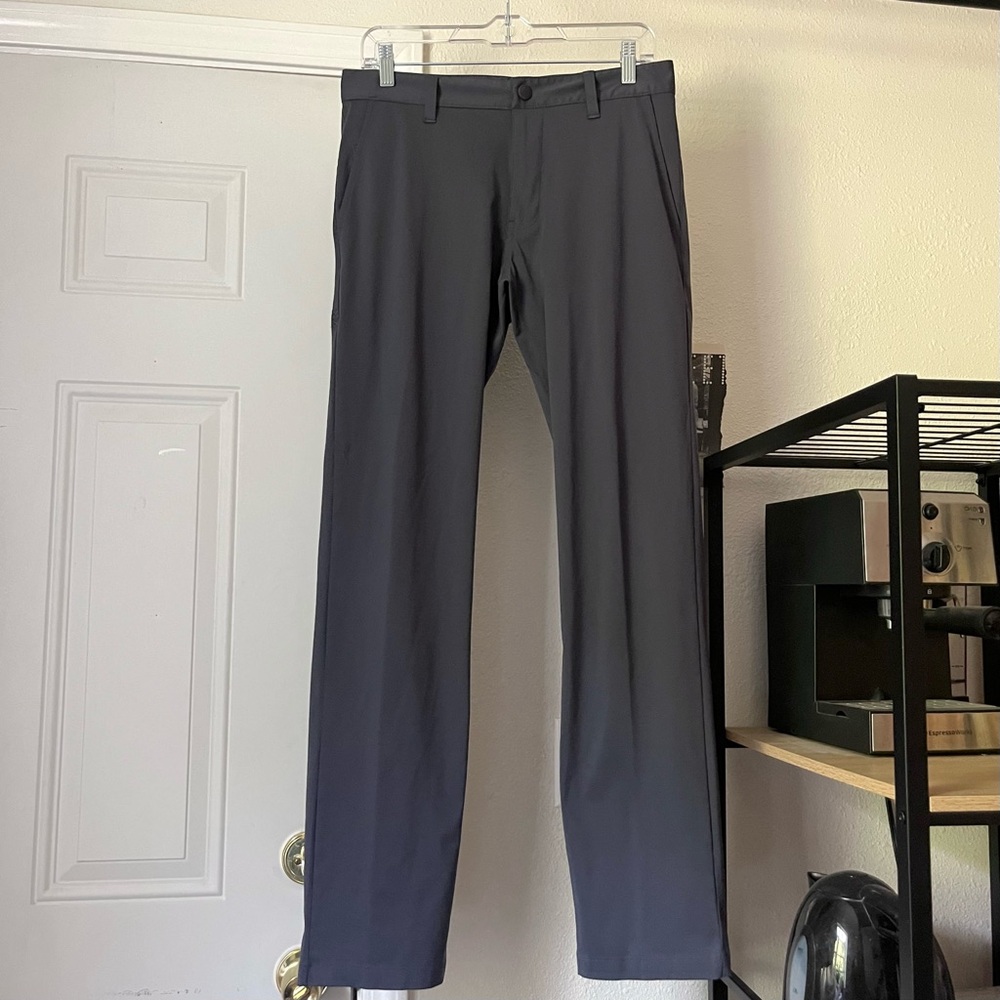 RHONE men’s grey knit slim straight leg pants